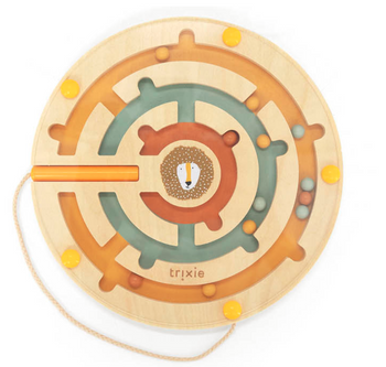 Drewniany okrągły labirynt magnetyczny – Lew Trixie Baby